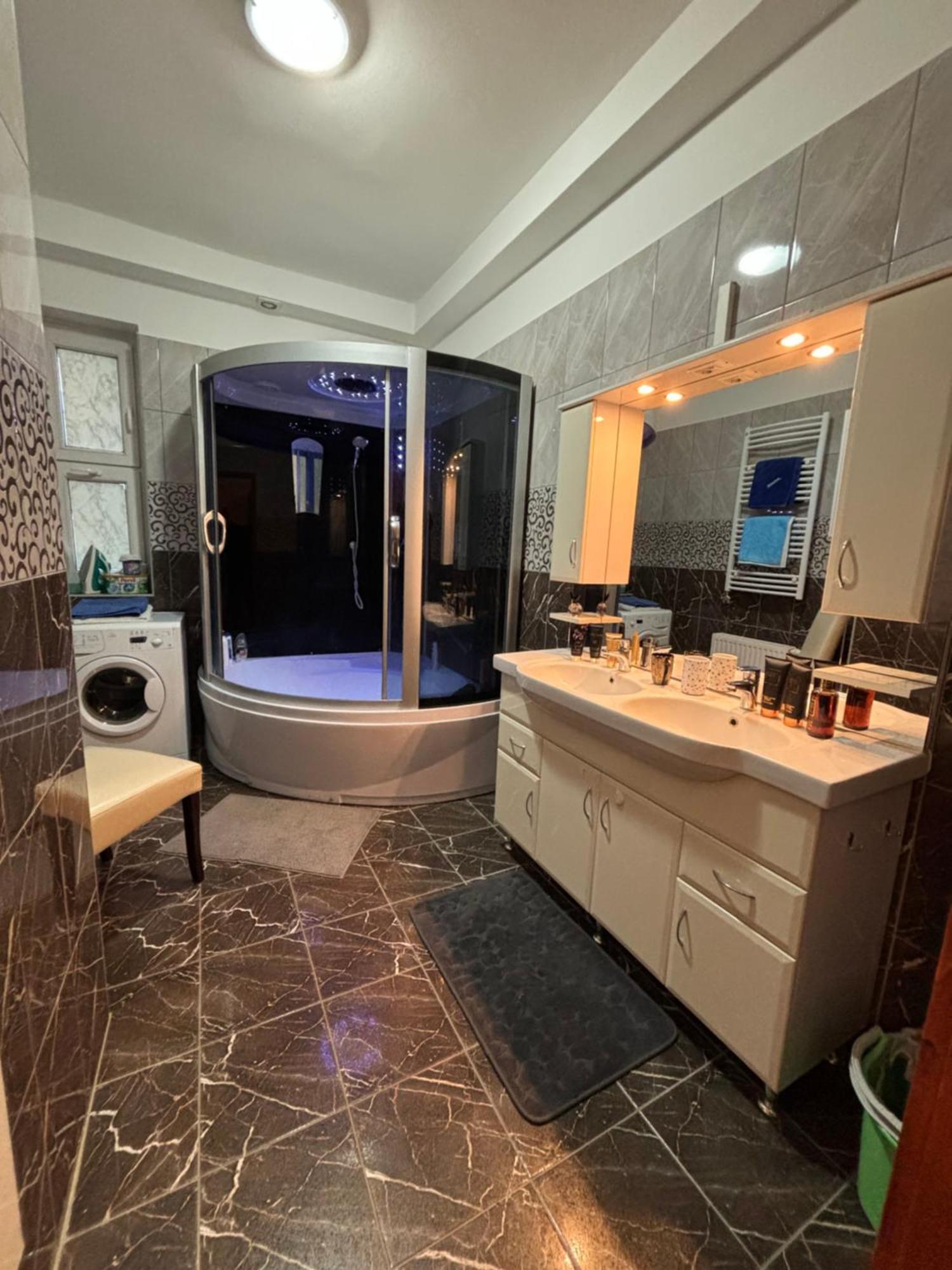 Platanwood Comforthome Залаэгерсег Экстерьер фото