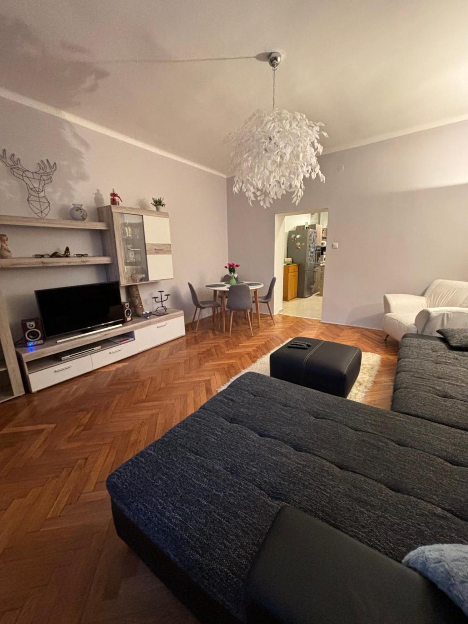 Platanwood Comforthome Залаэгерсег Экстерьер фото